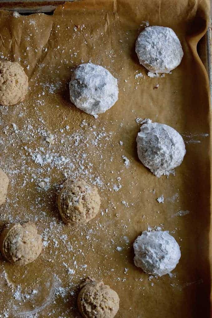 These naturally vegan gluten-free Mexican Wedding Cookies are so crumbly, nutty, and delicious you'll find yourself making them again and again! #mexicanweddingcookies #christmascookies #glutenfreecookies #dairyfreecookies #vegancookies #glutenfreechristmascookies