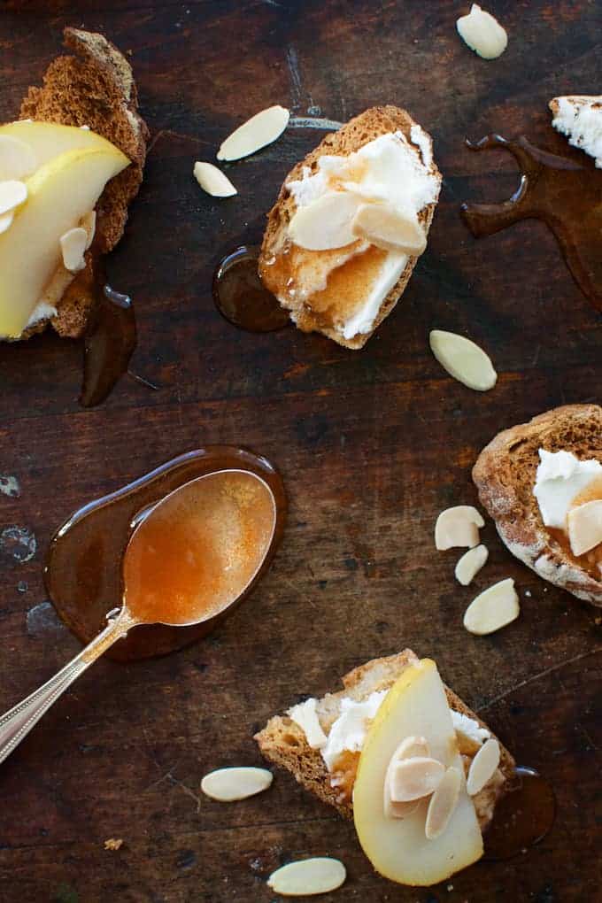 Goat Cheese Toasts with Spicy Honey and Almonds Recipe @holajalapeno