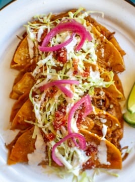 tacos al vapor on a white plate