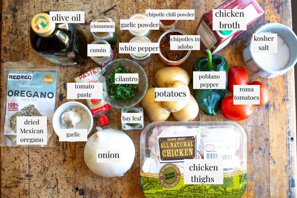 all the ingredients to make chicken guisado